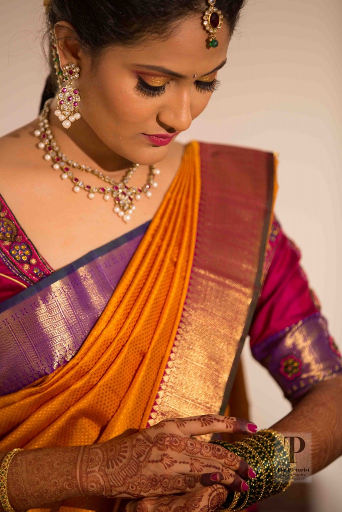 south indian bride wearing bangles